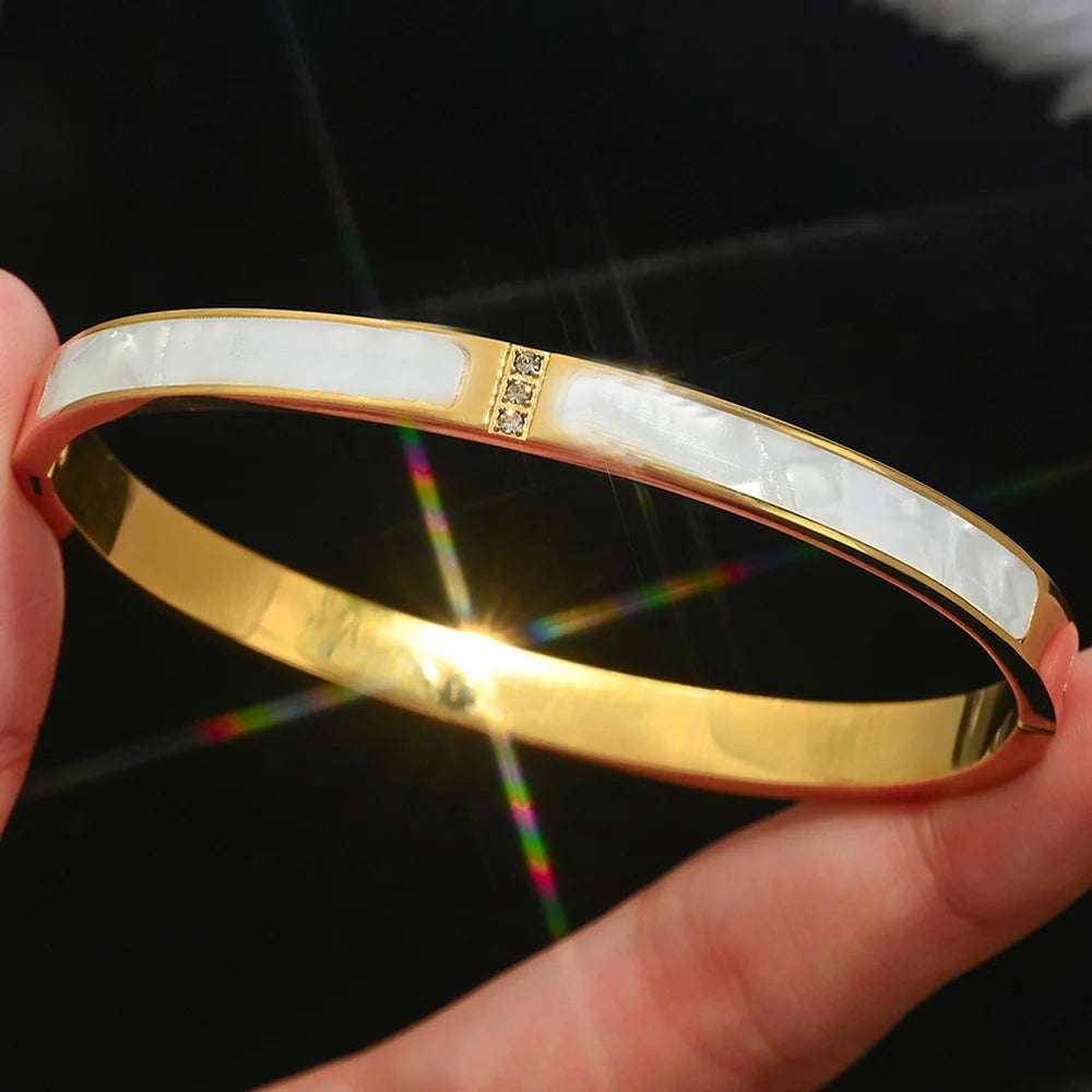 Lucky Clover Bangle